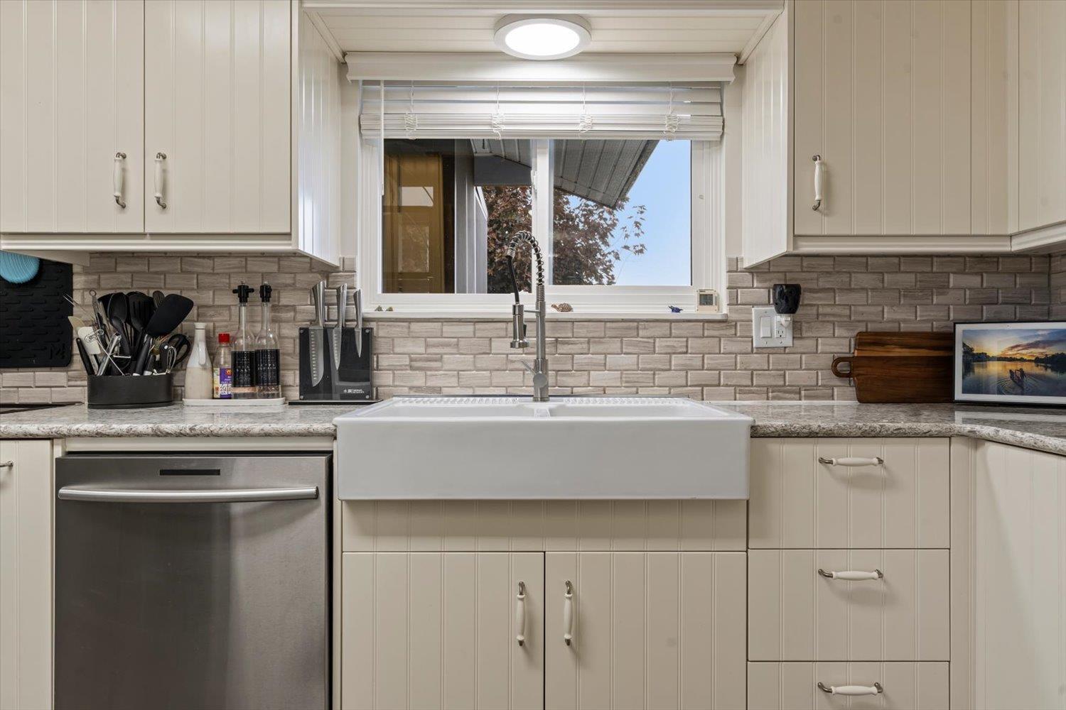 1833 BEAMAN DRIVE|Agassiz