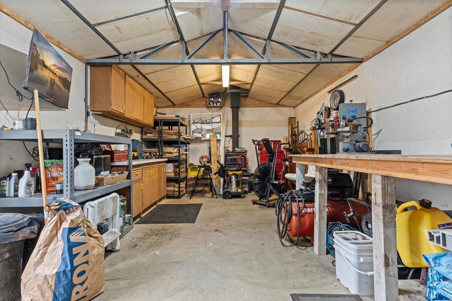 1833 BEAMAN DRIVE|Agassiz