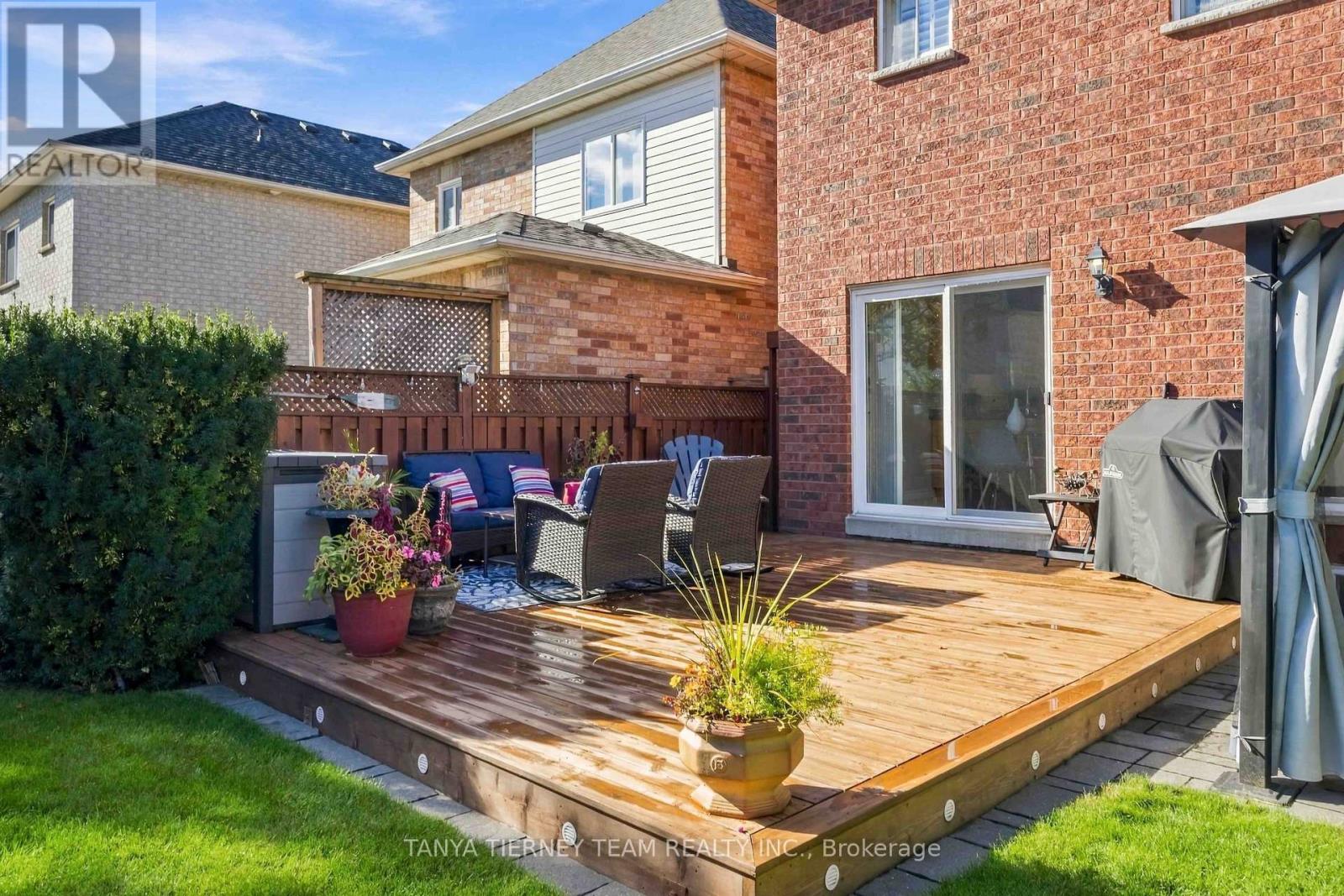 28 Castle Green Drive, Whitby, Ontario  L1R 2P9 - Photo 43 - E13881776