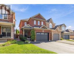 28 CASTLE GREEN DRIVE, Whitby, Ontario