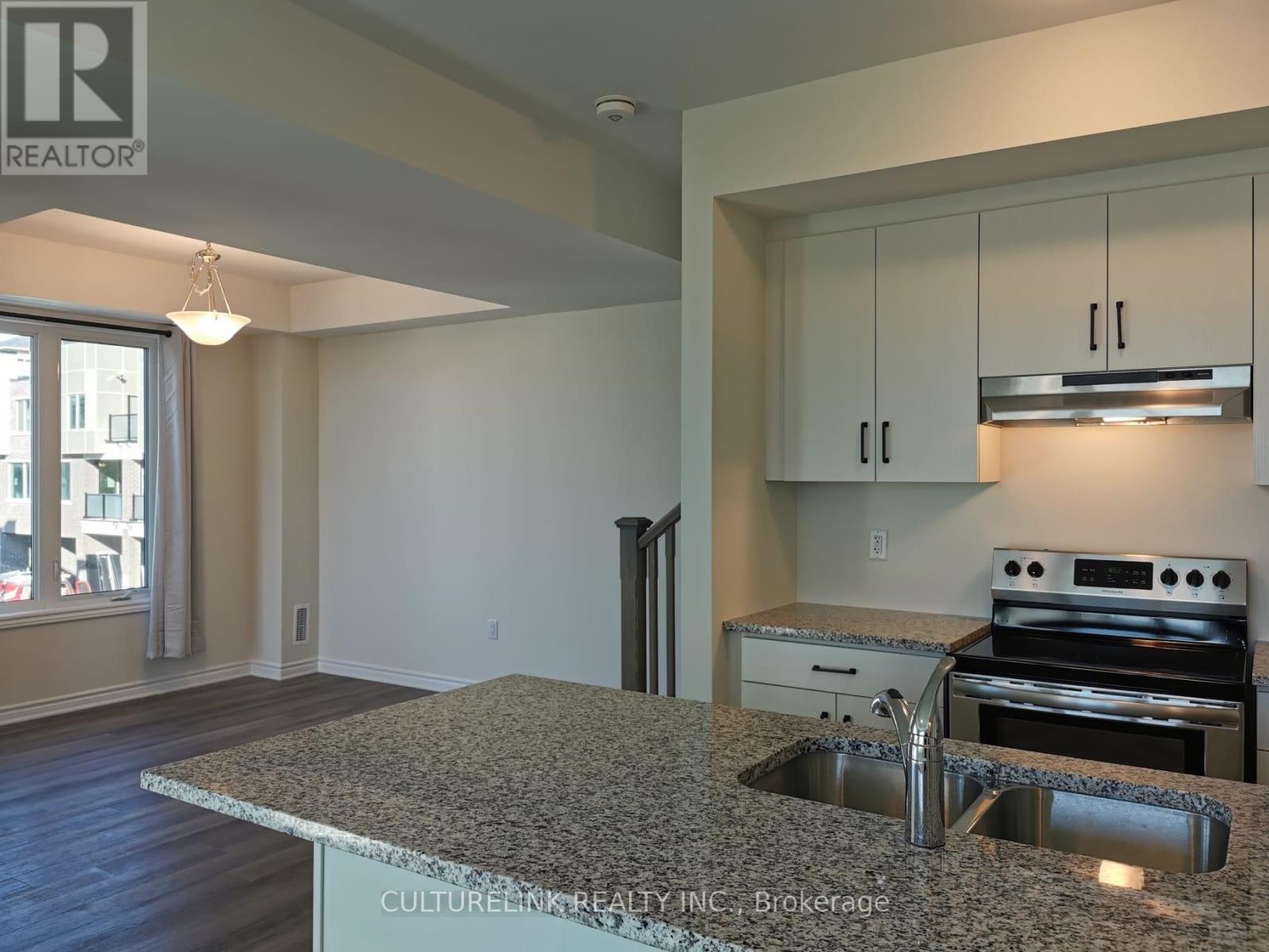 302 - 1034 Reflection Place, Pickering, Ontario  L1X 0L1 - Photo 10 - E13881808
