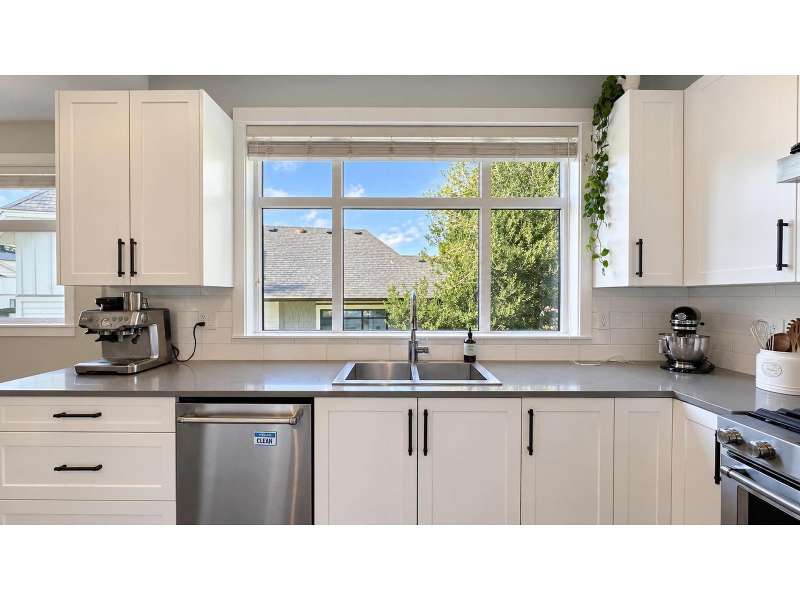 203 16528 24a Avenue, Surrey, British Columbia  V3Z 0P4 - Photo 11 - R3173752