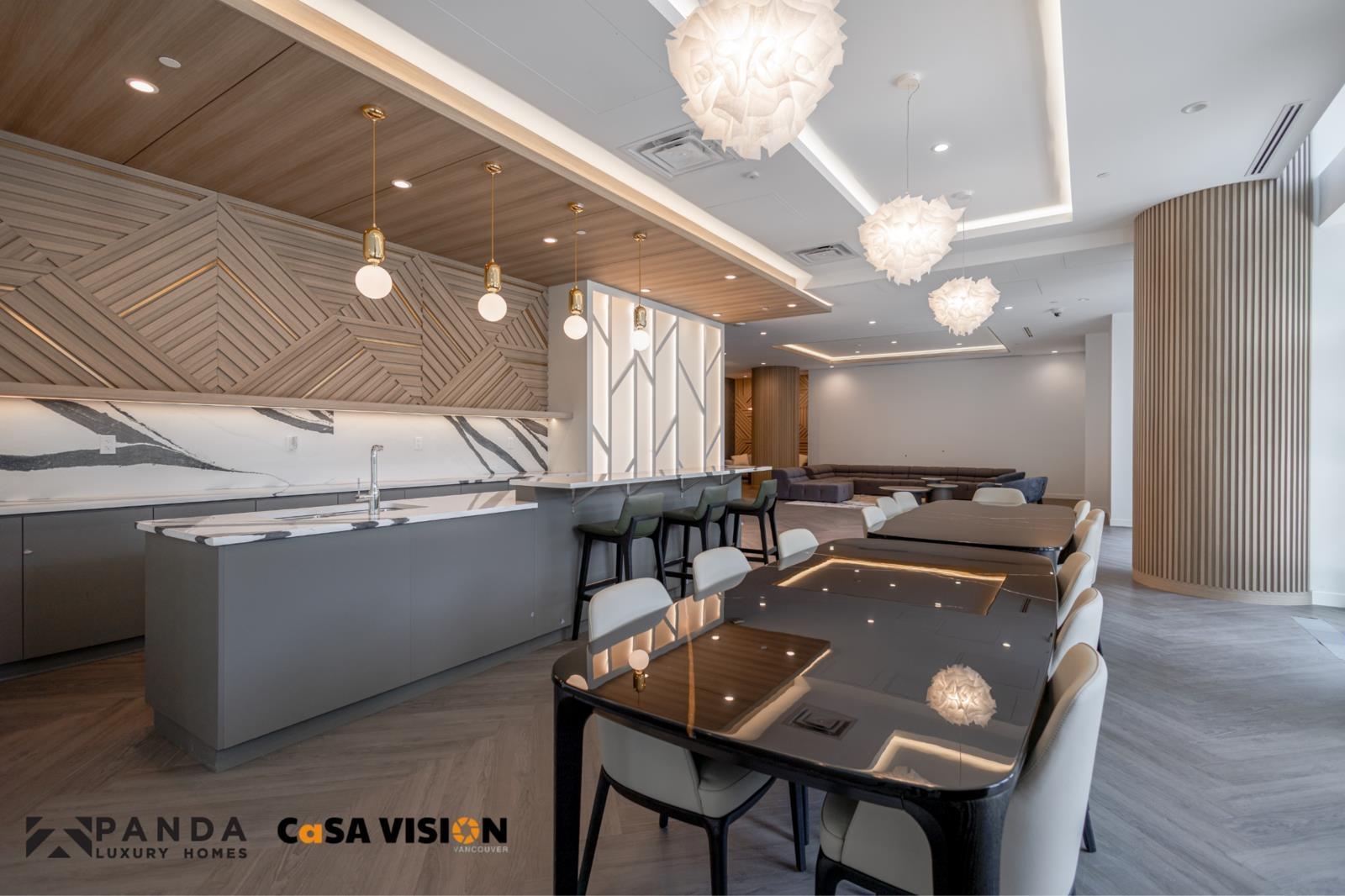 909 13768 100 AVENUE, Surrey, British Columbia