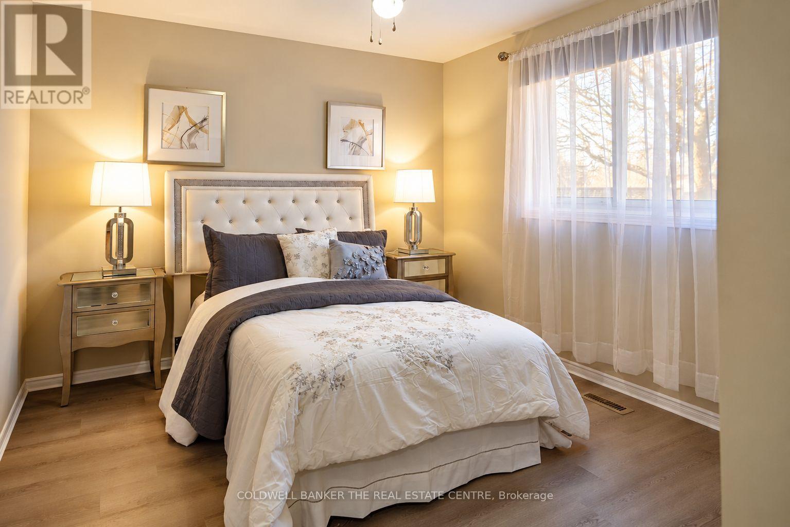 #main - 140 Woodpark Place, Newmarket, Ontario  L3Y 3P6 - Photo 15 - N13881778