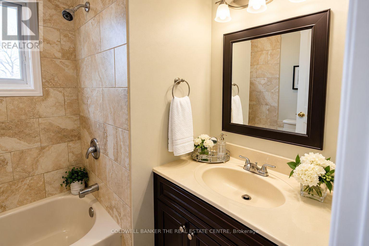 #main - 140 Woodpark Place, Newmarket, Ontario  L3Y 3P6 - Photo 22 - N13881778