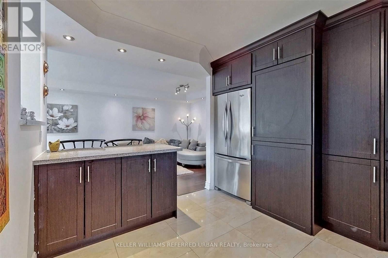 64 Lindsay Avenue, Newmarket, Ontario  L3Y 4N6 - Photo 10 - N13881820