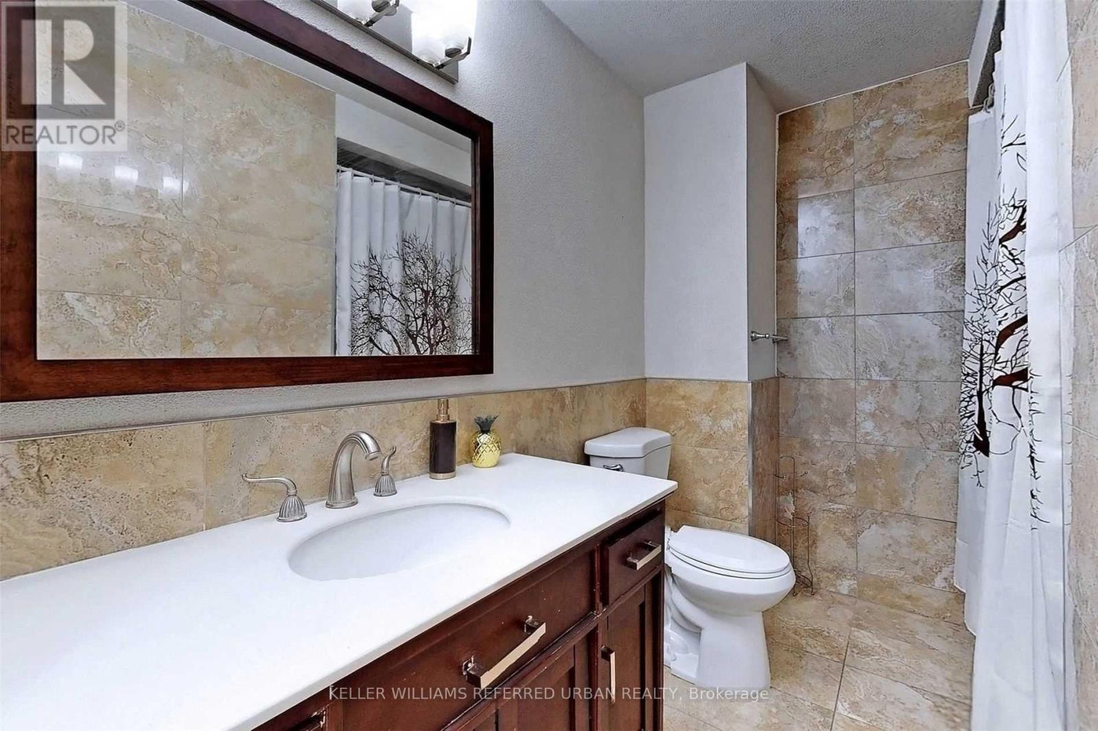 64 Lindsay Avenue, Newmarket, Ontario  L3Y 4N6 - Photo 18 - N13881820