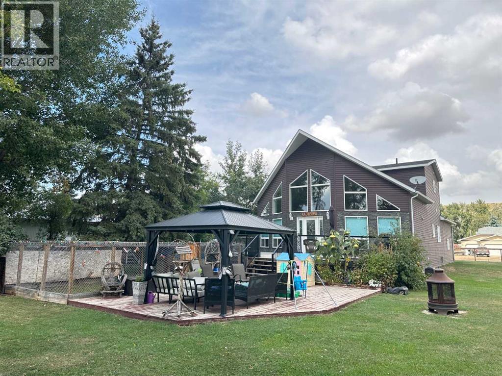 336 Mabbott Road, Drumheller, Alberta  T0J 0Y9 - Photo 5 - A2350978