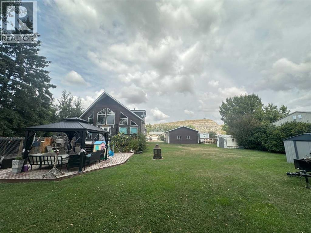 336 Mabbott Road, Drumheller, Alberta  T0J 0Y9 - Photo 6 - A2350978