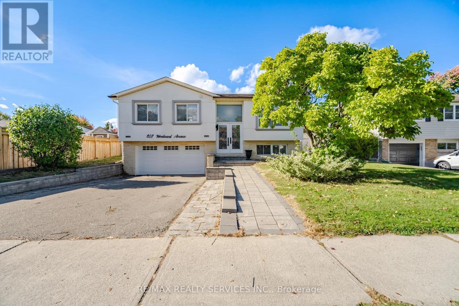 607 Woodward Avenue, Milton, Ontario  L9T 3K3 - Photo 3 - W13881756