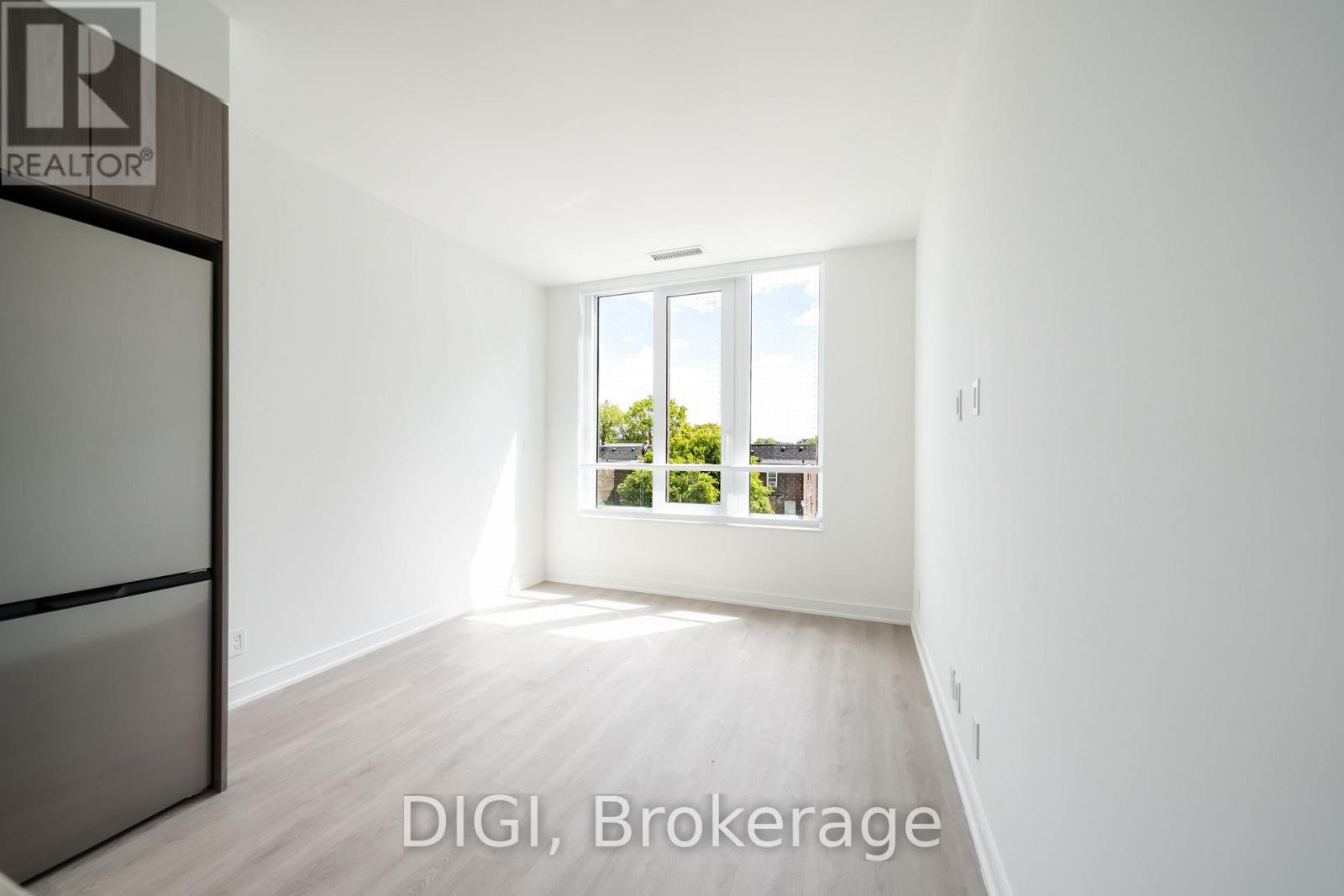 W320 - 485 Perth Avenue, Toronto, Ontario  M6N 0B9 - Photo 3 - W13881852