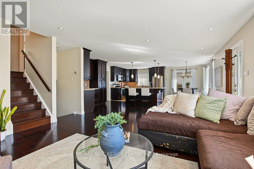 806 Hudson Court, Milton, Ontario  L9T 3T4 - Photo 15 - W13881894