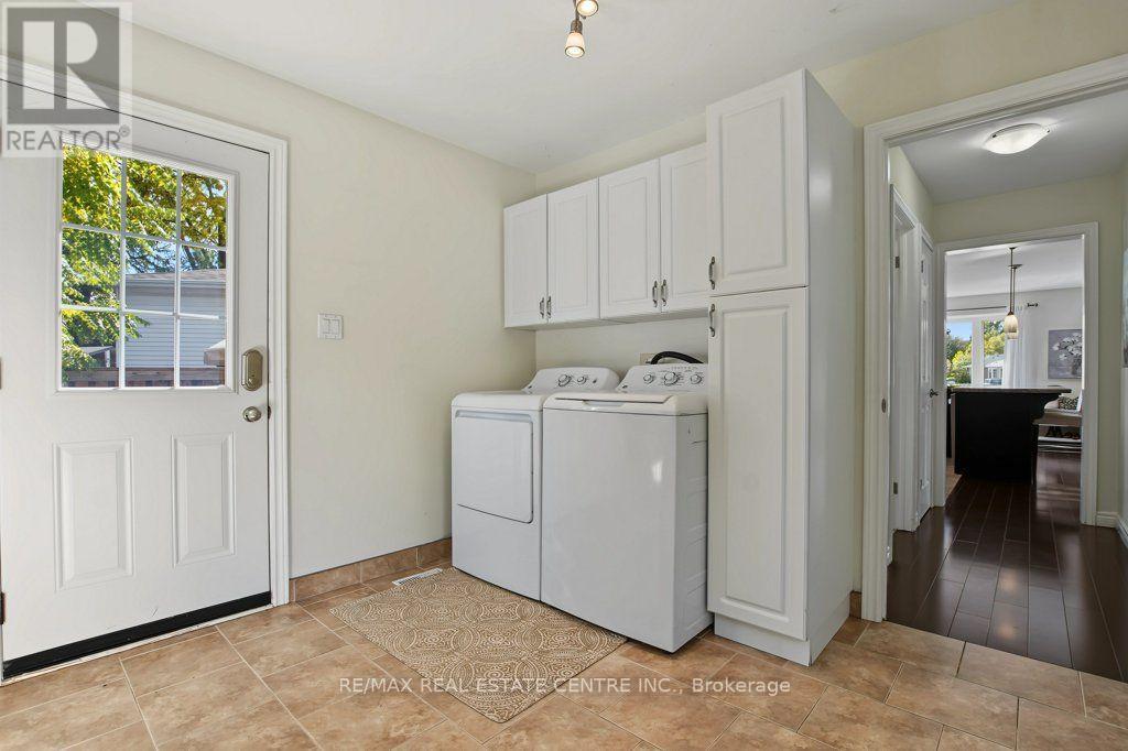 806 Hudson Court, Milton, Ontario  L9T 3T4 - Photo 16 - W13881894