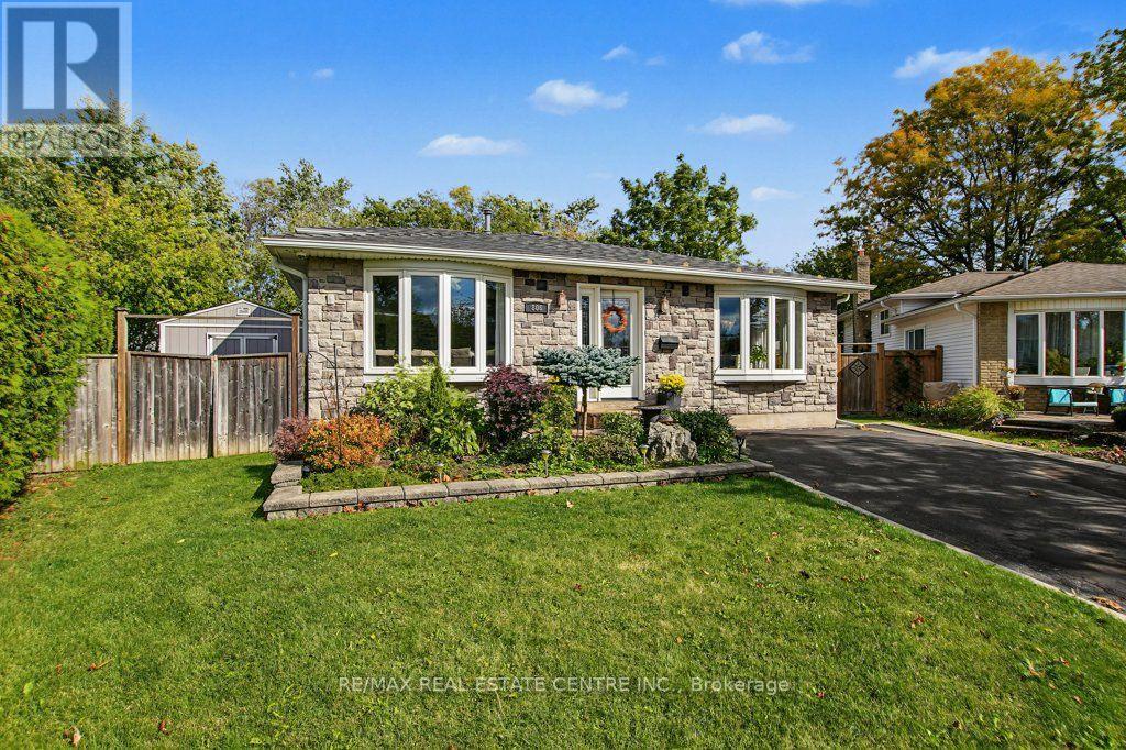 806 Hudson Court, Milton, Ontario  L9T 3T4 - Photo 3 - W13881894