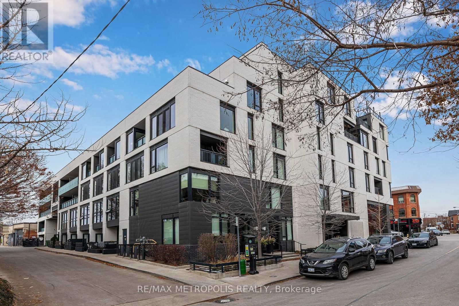 608 - 530 Indian Grove, Toronto, Ontario  M6P 2J2 - Photo 3 - W13881900