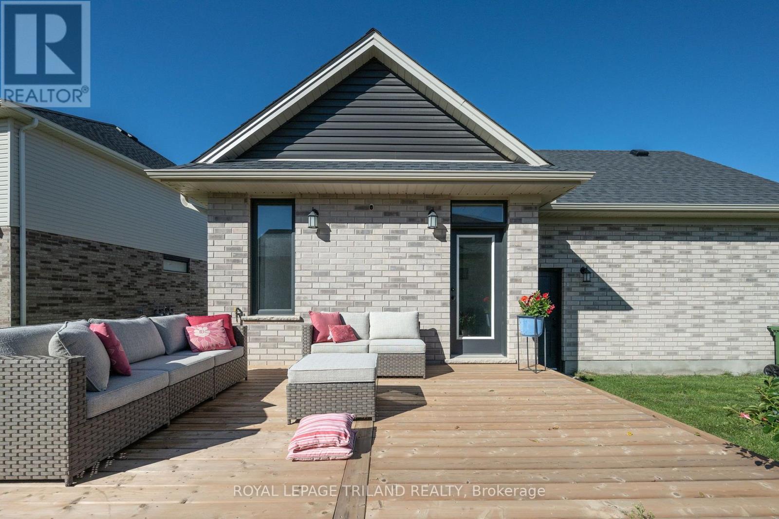 2 Evylean Court, St. Thomas, Ontario  N5R 0P6 - Photo 2 - X13685176