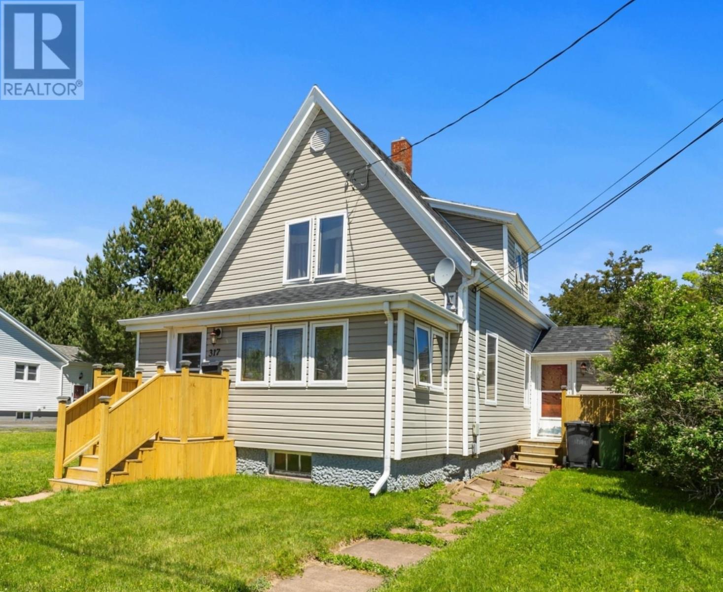 317 Hawthorne Avenue, Summerside, Prince Edward Island  C1N 2C9 - Photo 1 - 202625609