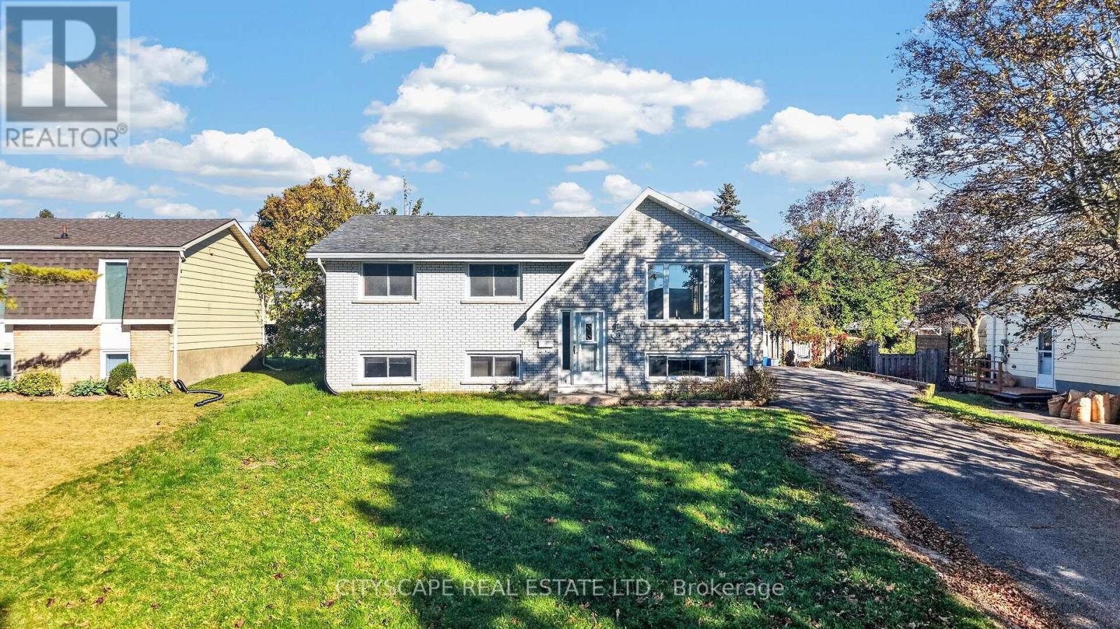 39 Huff Avenue, Loyalist, Ontario  K7N 1S5 - Photo 1 - X13881816