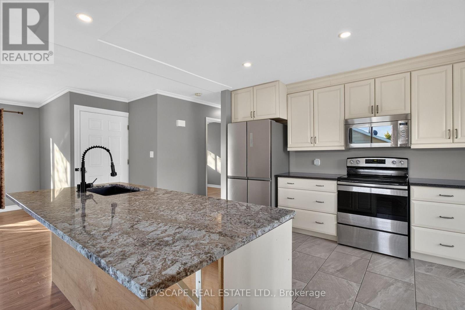 39 Huff Avenue, Loyalist, Ontario  K7N 1S5 - Photo 27 - X13881816