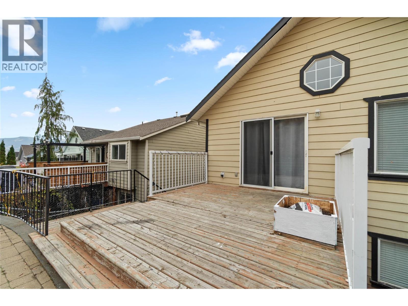 1198 Raven Drive