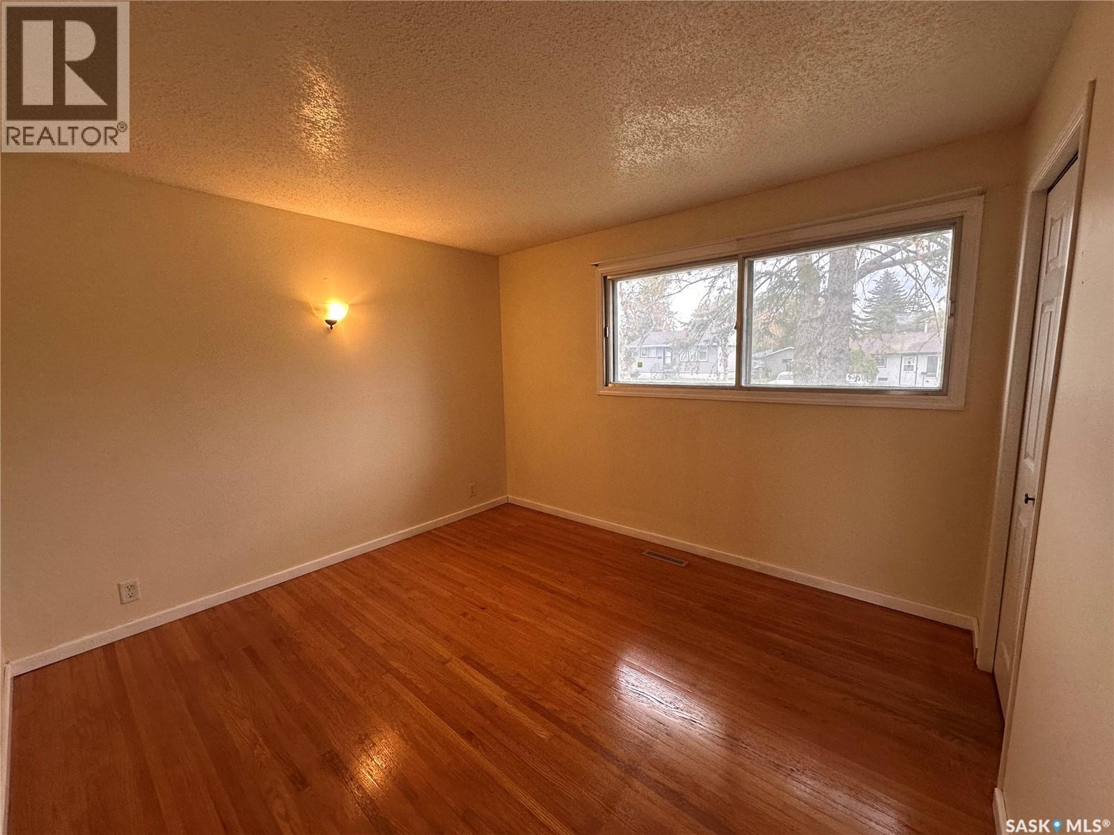 700 Forget Street, Regina, Saskatchewan  S4T 4X2 - Photo 11 - SK050818