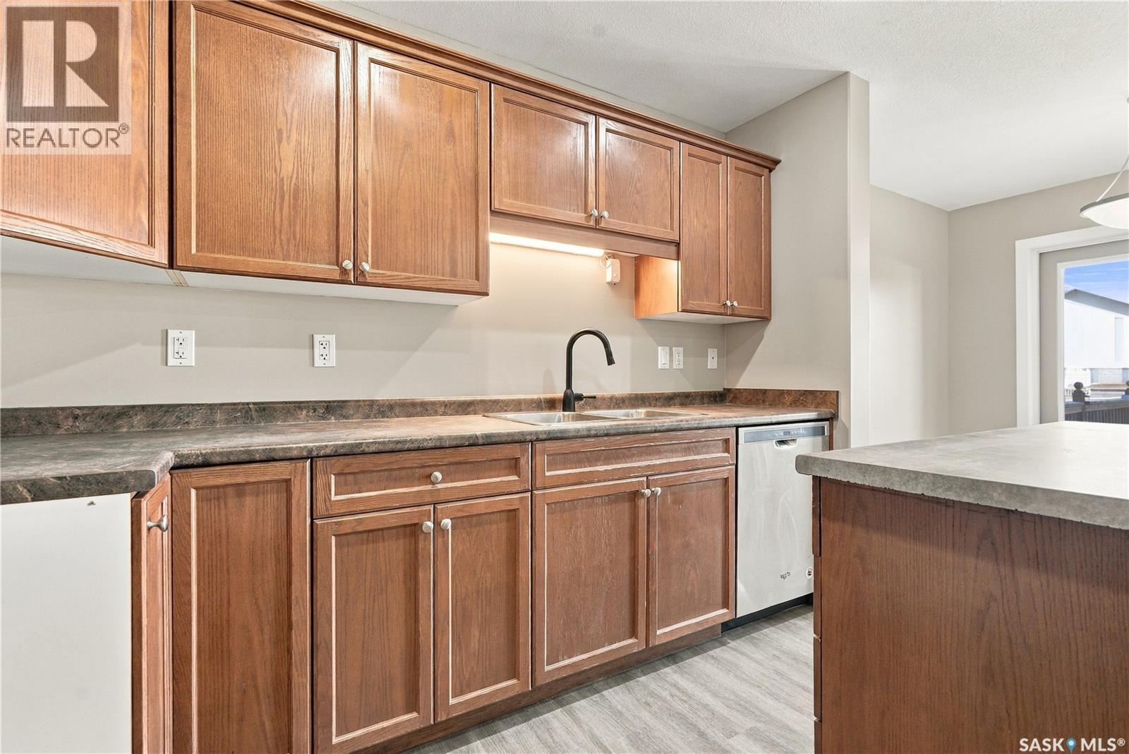 255 Mcbeth Crescent, Saskatoon, Saskatchewan  S7T 0L6 - Photo 15 - SK050642