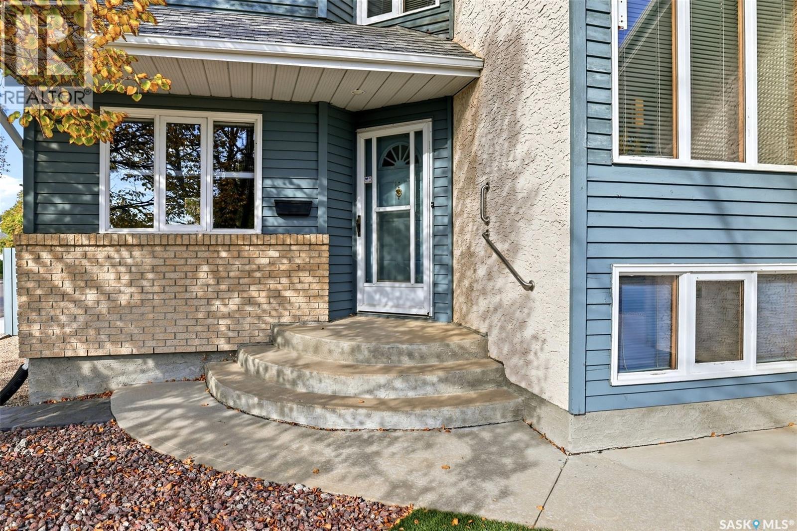 3467 Phaneuf Crescent E, Regina, Saskatchewan  S4V 1V1 - Photo 4 - SK050601