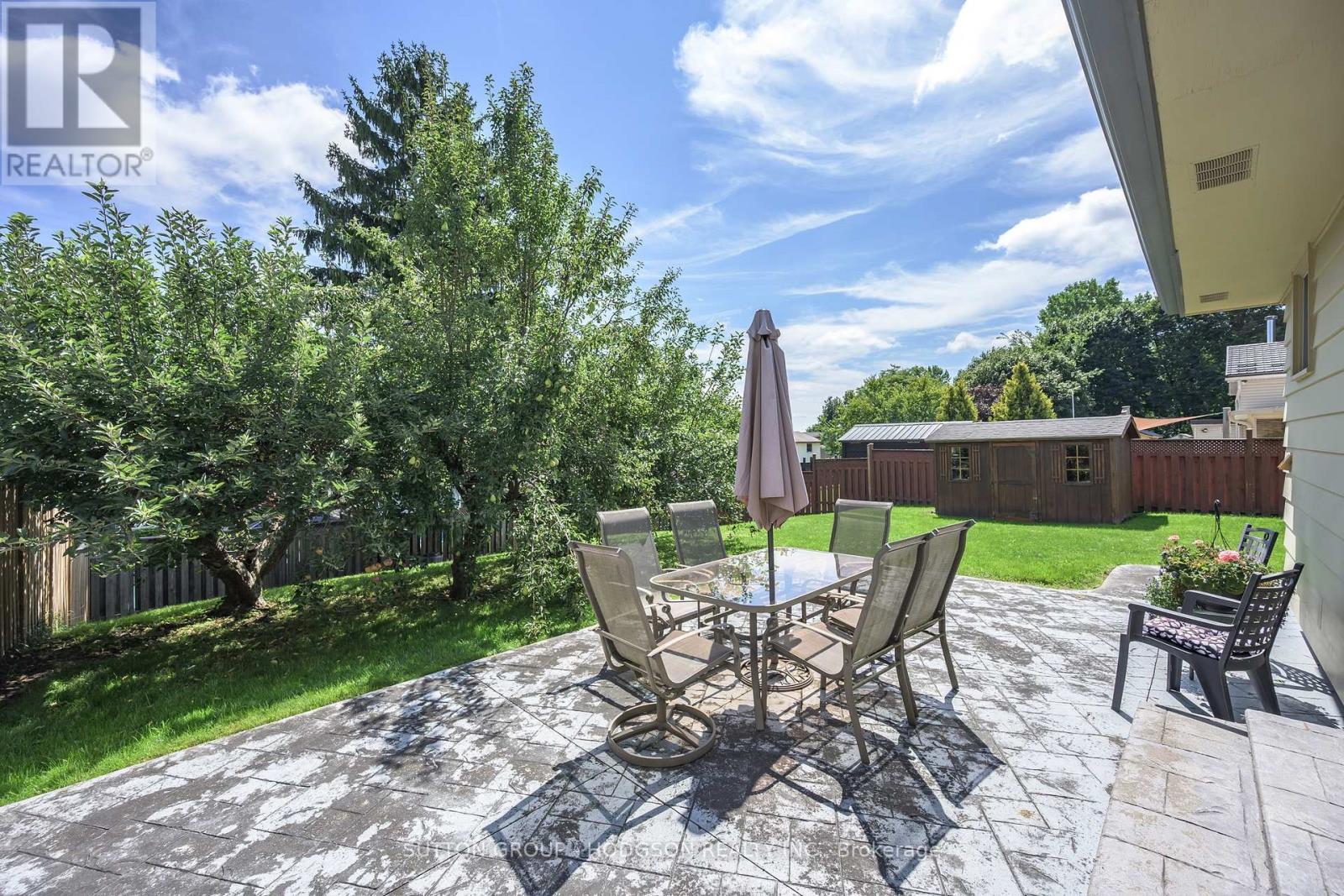 738 CRANBROOK ROAD London South (South M) Ontario Canada N6K1W9 2