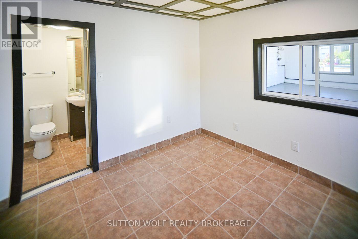 3 - 176 Metcalfe Street E, Strathroy-Caradoc, Ontario  N7G 1P6 - Photo 11 - X13882004