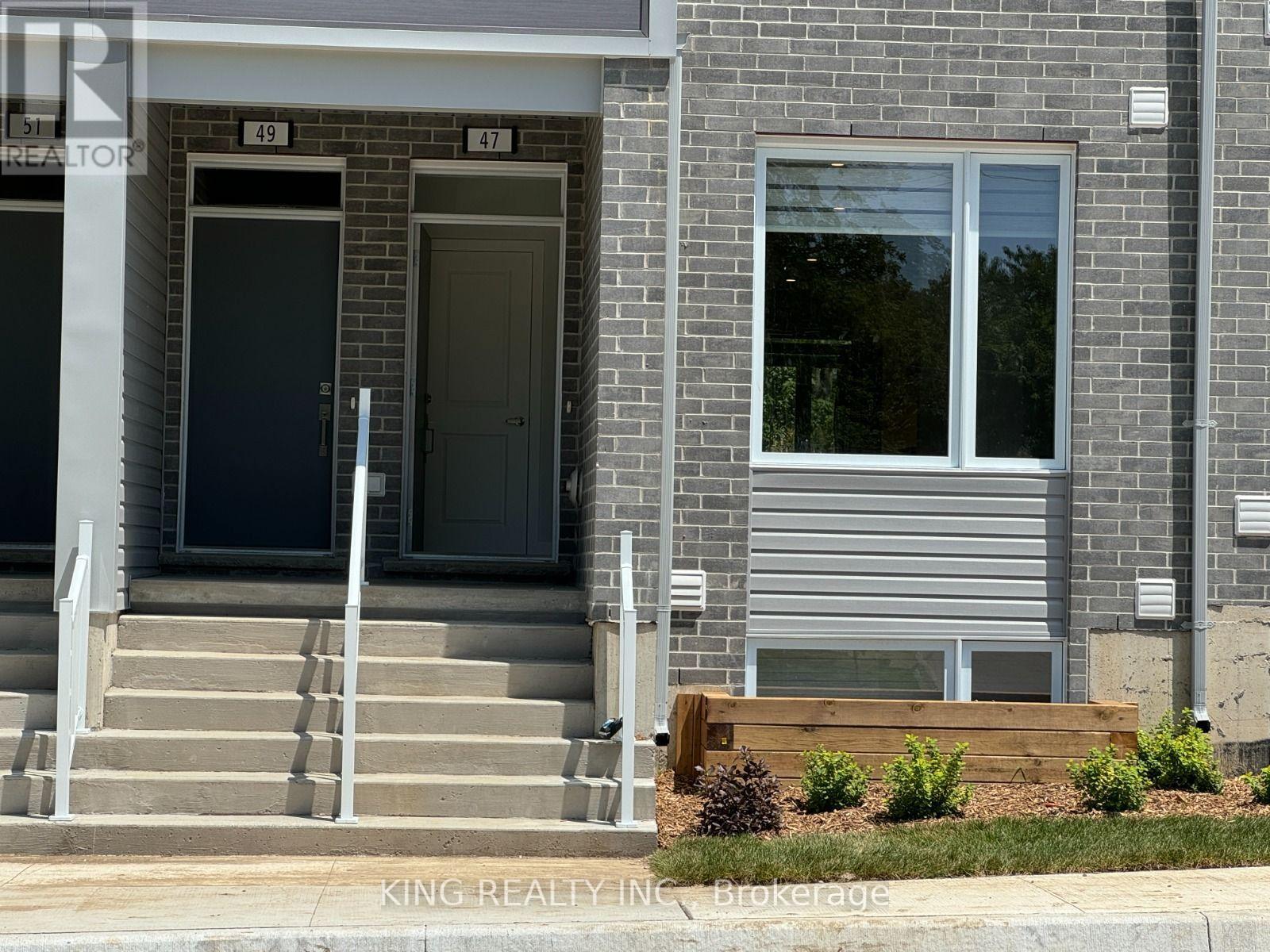 47 - 990 Deveron Crescent, London South, Ontario  N5Z 0B3 - Photo 2 - X13882044