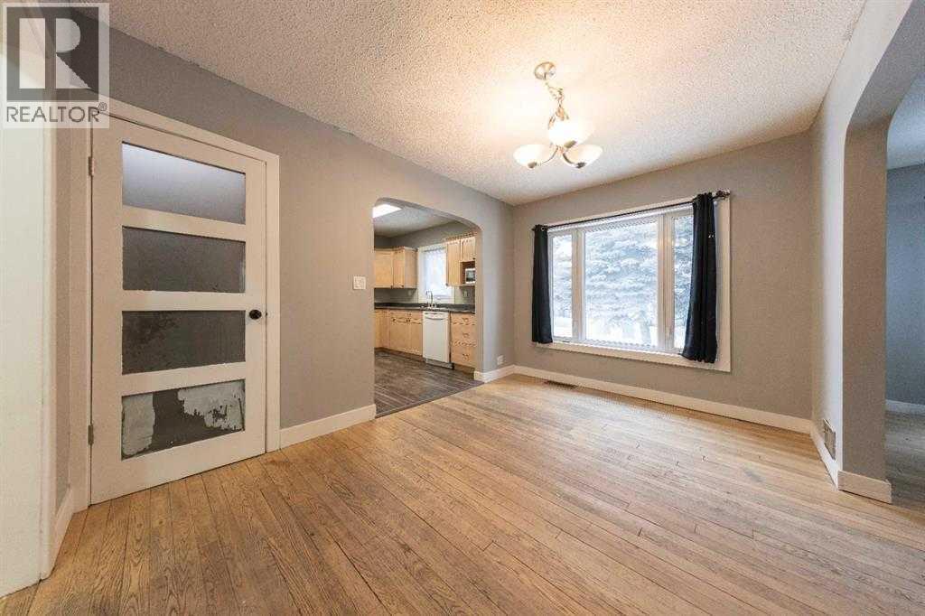 5223 50 Street Lloydminster Alberta Canada T9V0M4 4