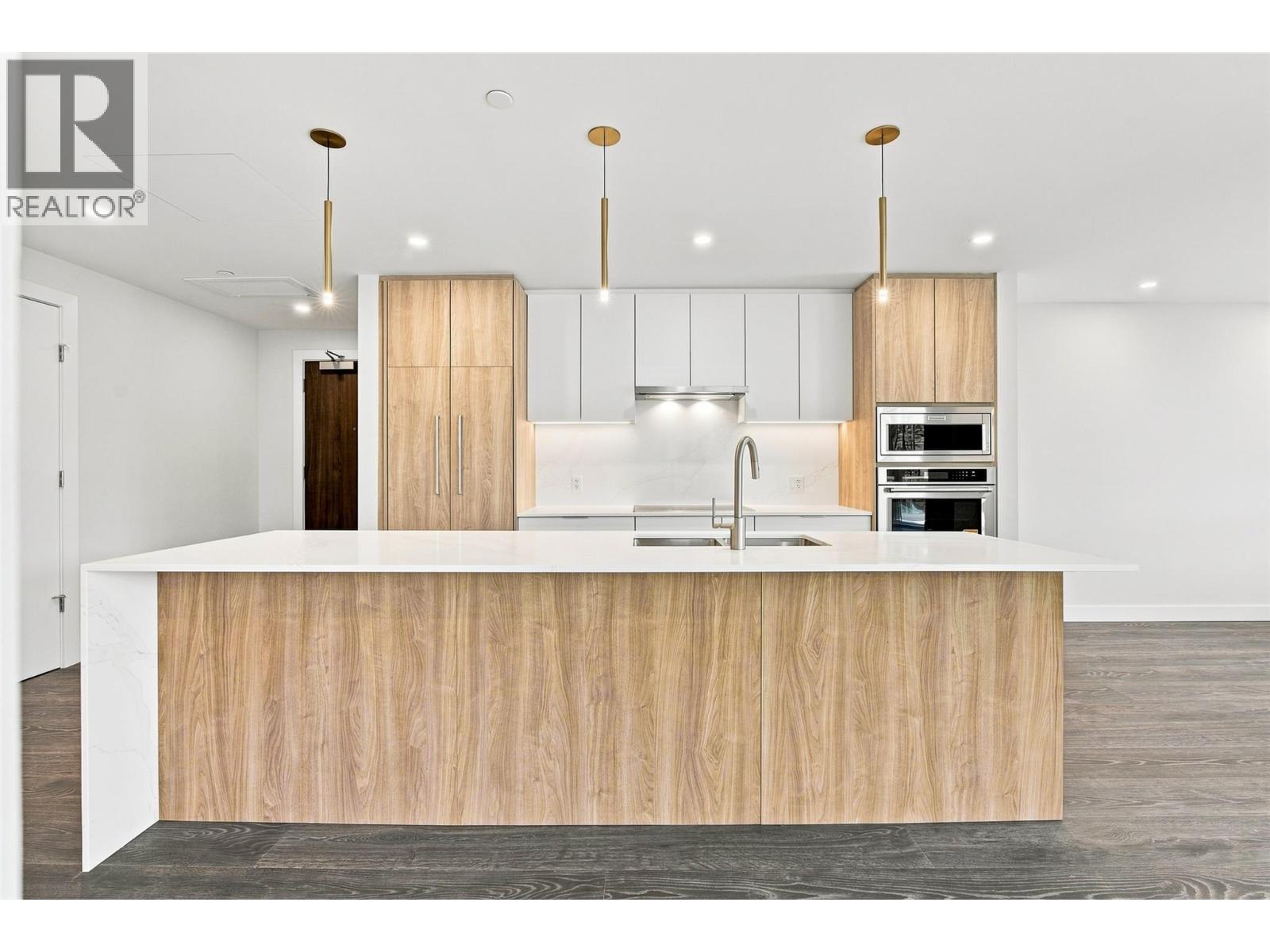 460 NICOLA Street Unit# 1905