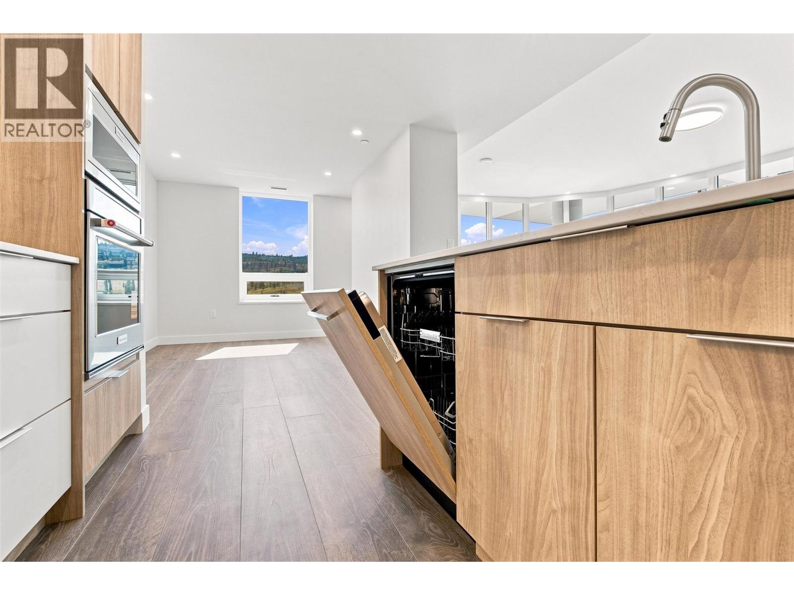 460 NICOLA Street Unit# 1905