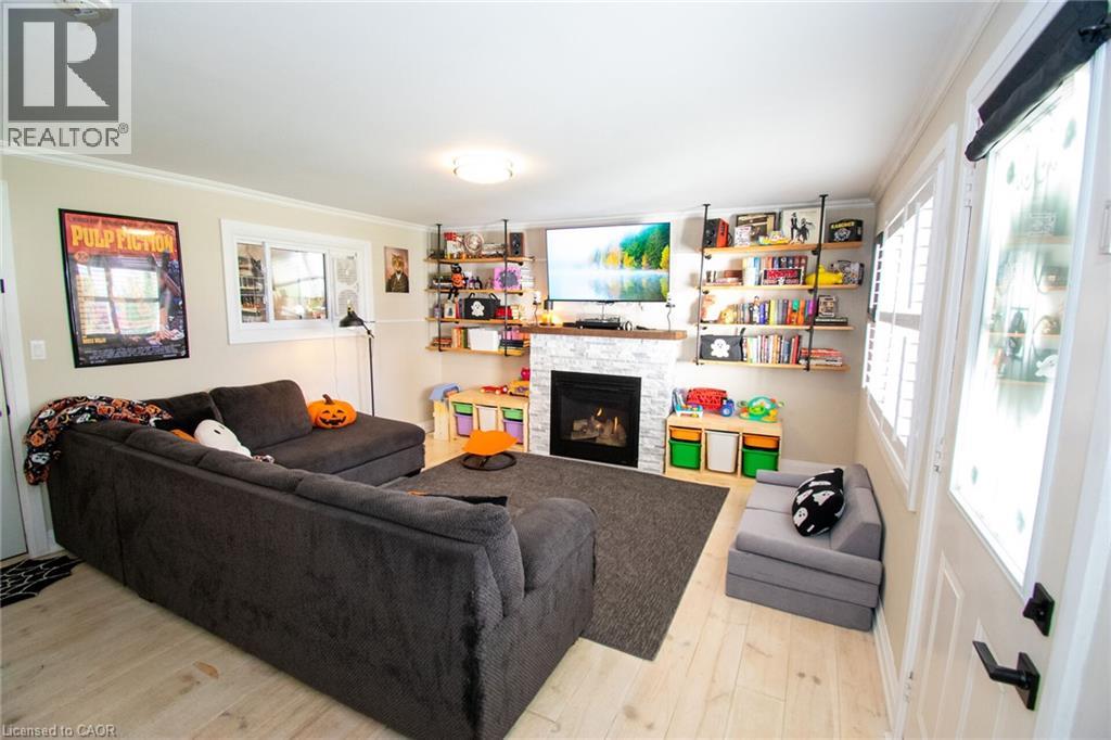 707 Tamarac Street, Dunnville, Ontario  N1A 2E3 - Photo 4 - 40870287