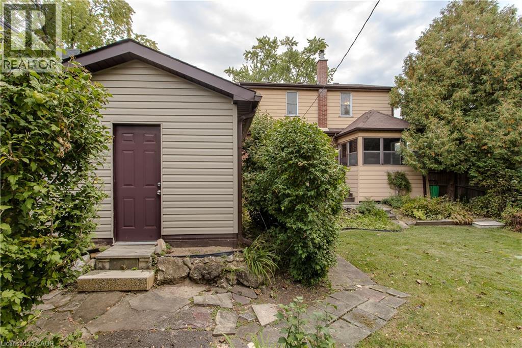 2104 Emerald Crescent, Burlington, Ontario  L7R 1N3 - Photo 6 - 40869839