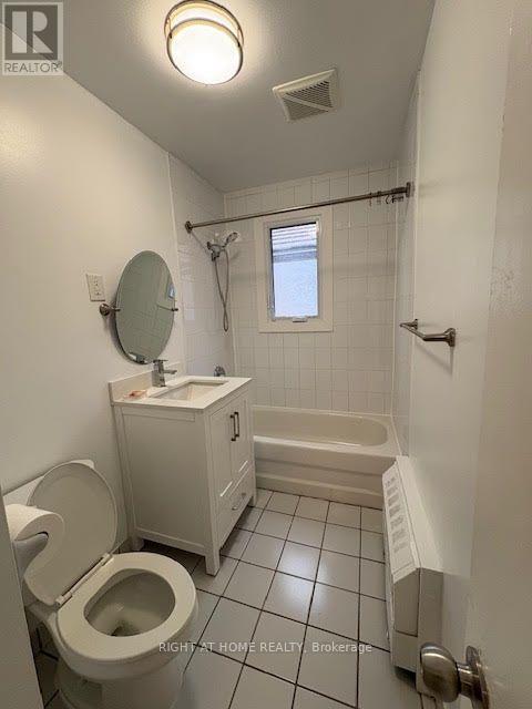 2nd Floor - 576 Davenport Road, Toronto, Ontario  M5R 1K9 - Photo 19 - C13882058