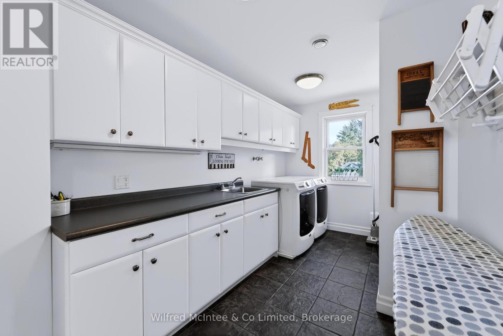 313 Westwood Drive, Brockton, Ontario  N0G 2V0 - Photo 31 - X13881964
