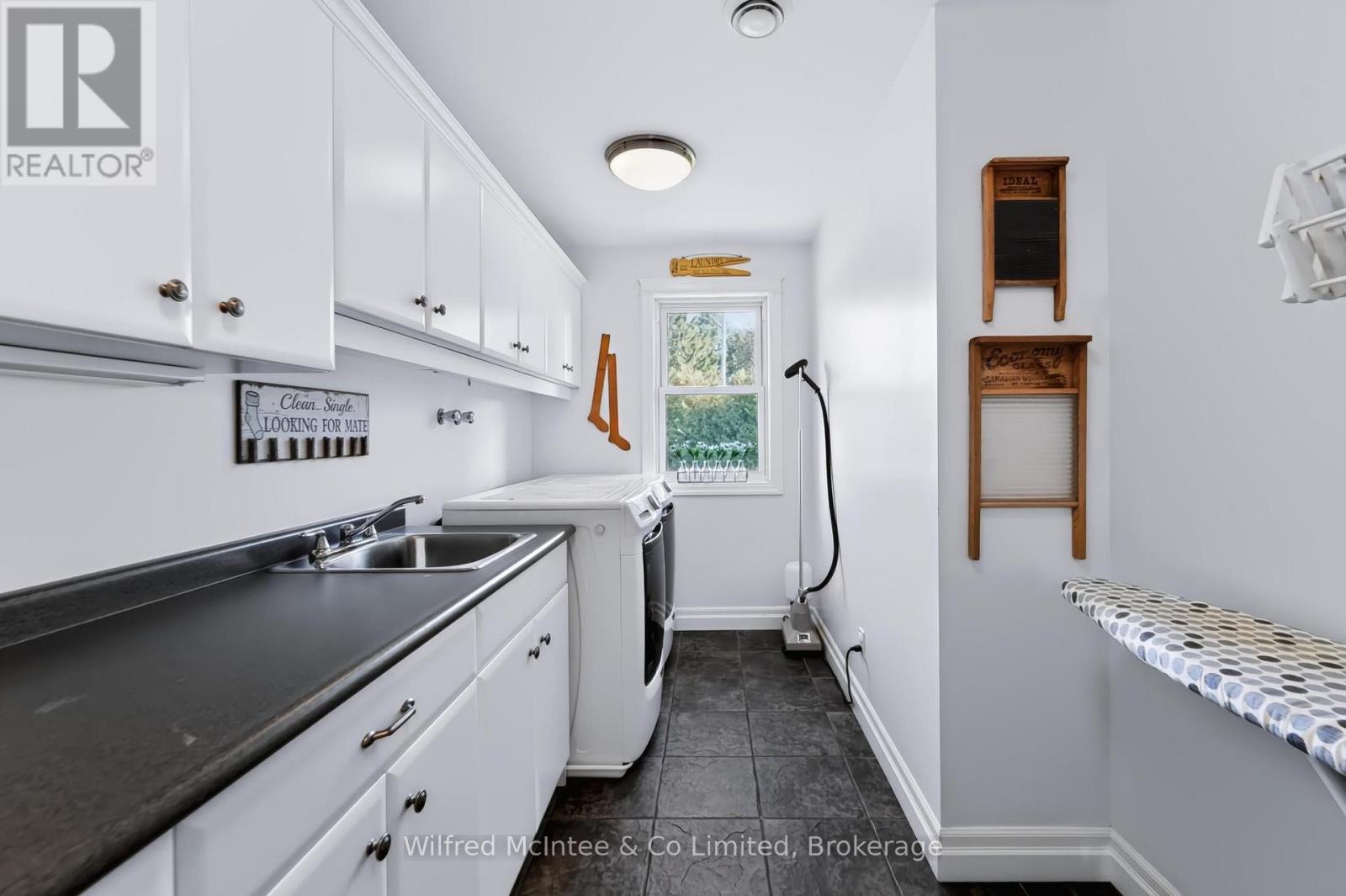 313 Westwood Drive, Brockton, Ontario  N0G 2V0 - Photo 32 - X13881964