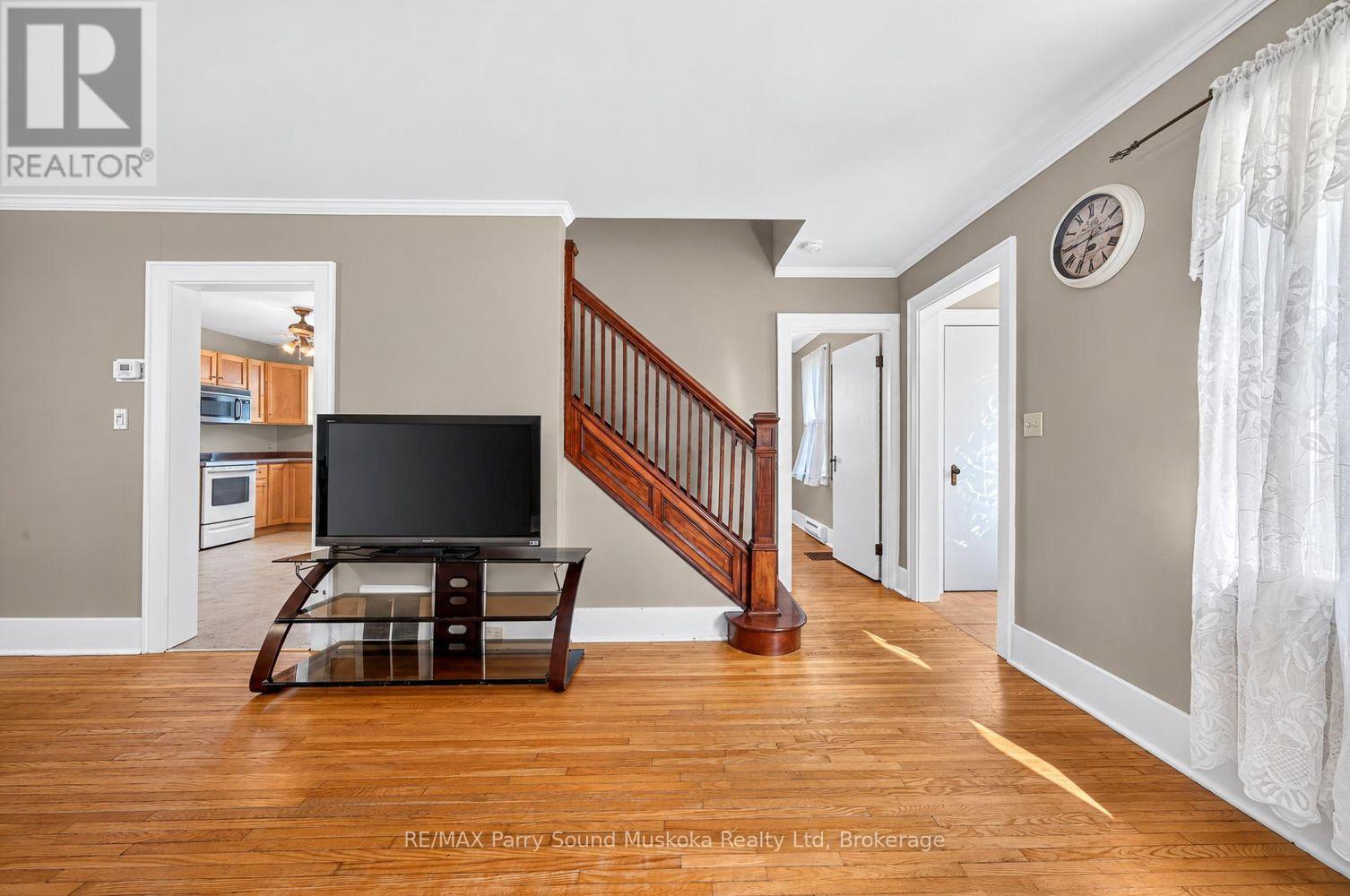 58 William Street, Parry Sound, Ontario  P2A 1V1 - Photo 10 - X13882052