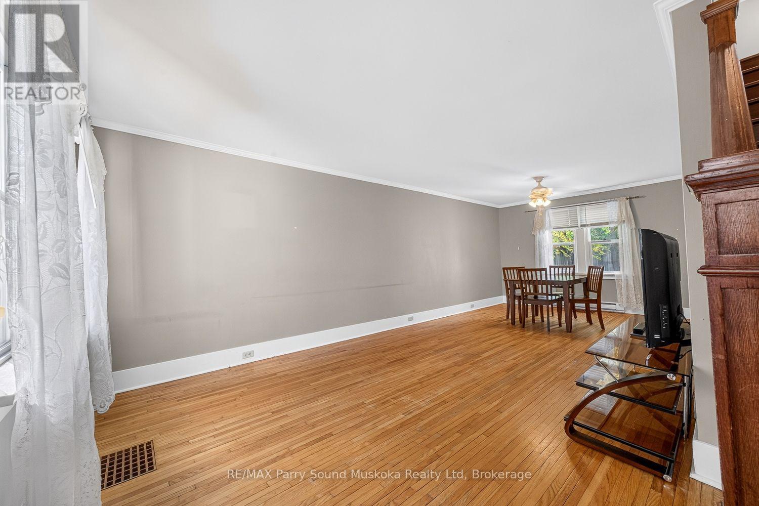 58 William Street, Parry Sound, Ontario  P2A 1V1 - Photo 13 - X13882052