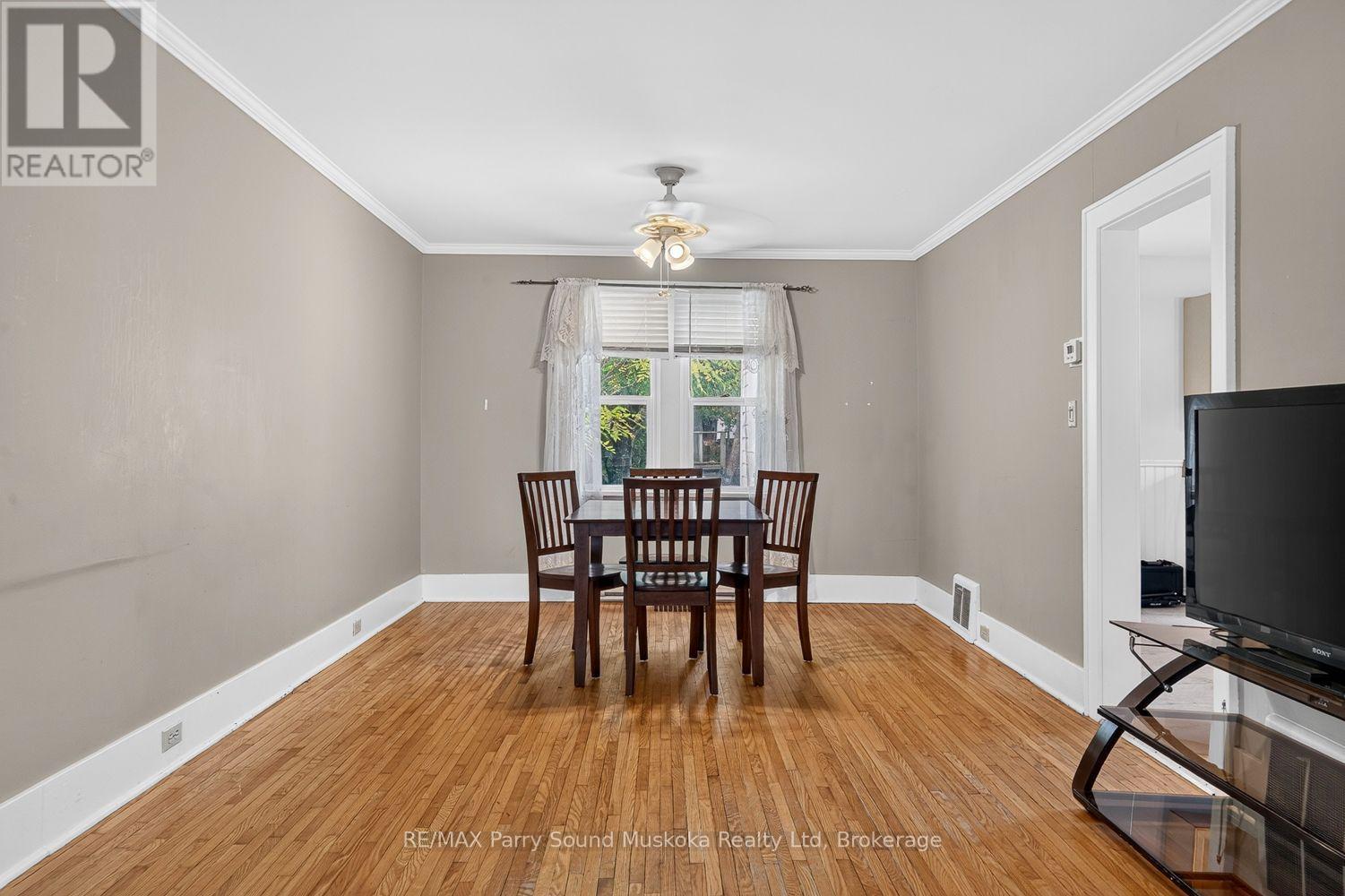 58 William Street, Parry Sound, Ontario  P2A 1V1 - Photo 14 - X13882052