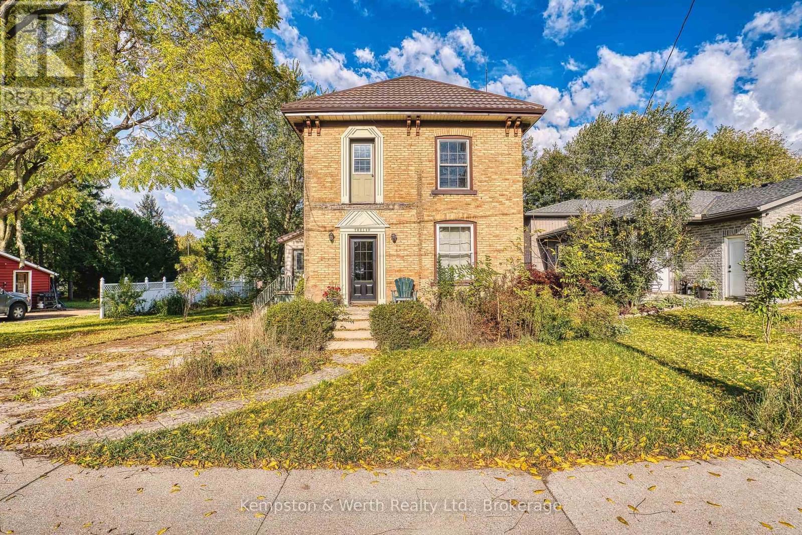 12 Temperance Street, Perth East, Ontario  N0K 1M0 - Photo 1 - X13882100