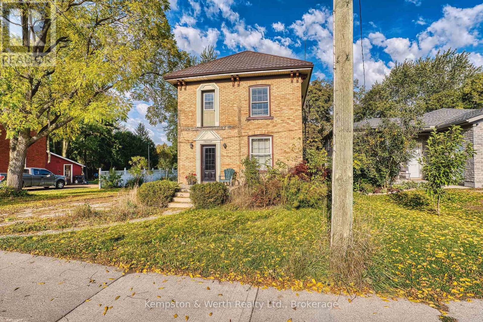 12 Temperance Street, Perth East, Ontario  N0K 1M0 - Photo 2 - X13882100
