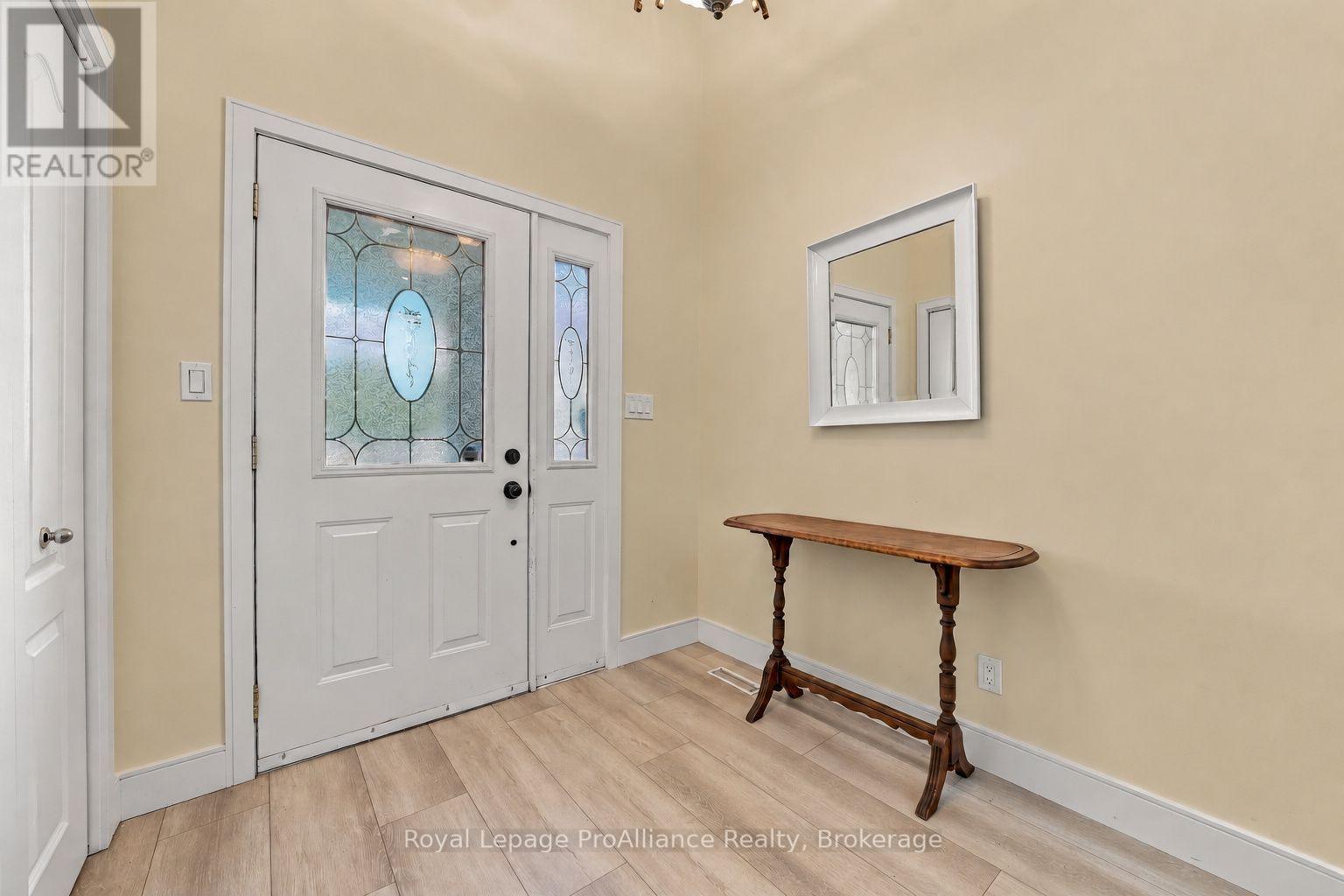 37 Reid Street, Quinte West, Ontario  K8V 5V8 - Photo 3 - X13881910