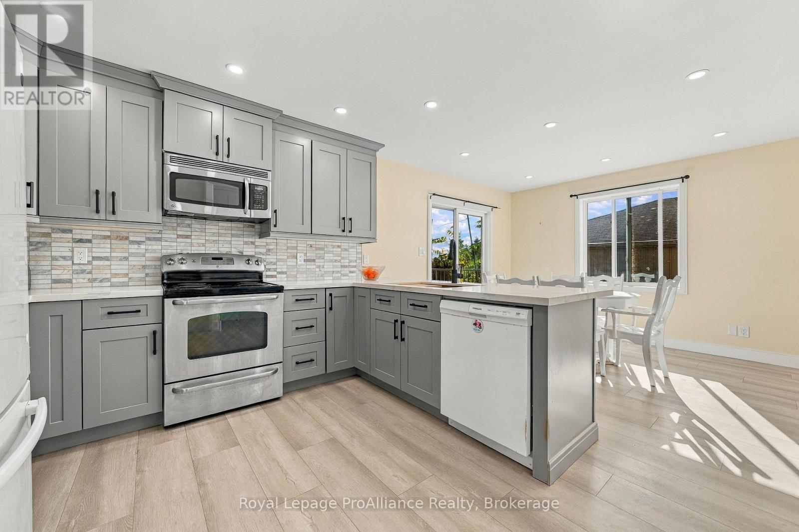 37 Reid Street, Quinte West, Ontario  K8V 5V8 - Photo 8 - X13881910