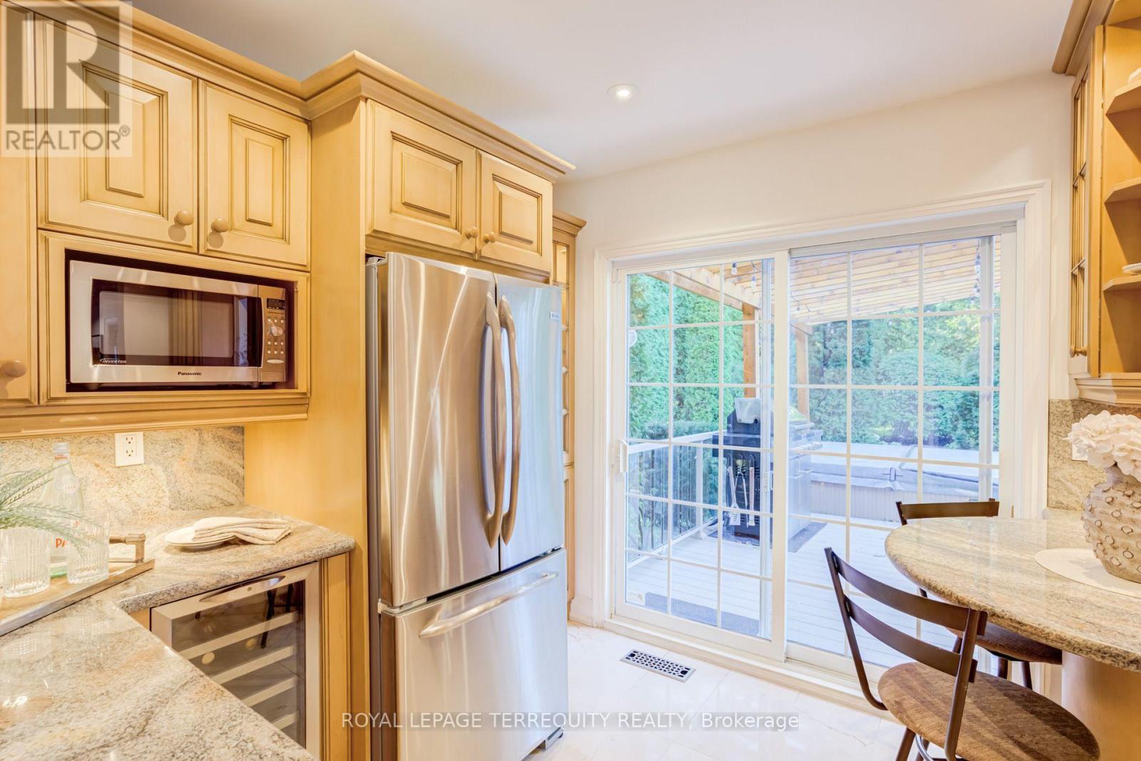 258 Guildwood Parkway, Toronto, Ontario  M1E 1P8 - Photo 16 - E13882070