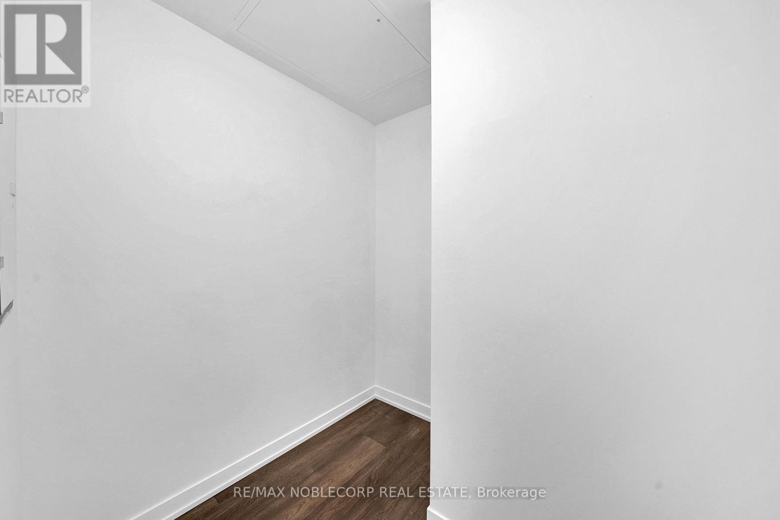 413 - 899 Queen Street, Toronto, Ontario  M4M 0C8 - Photo 11 - E13882172