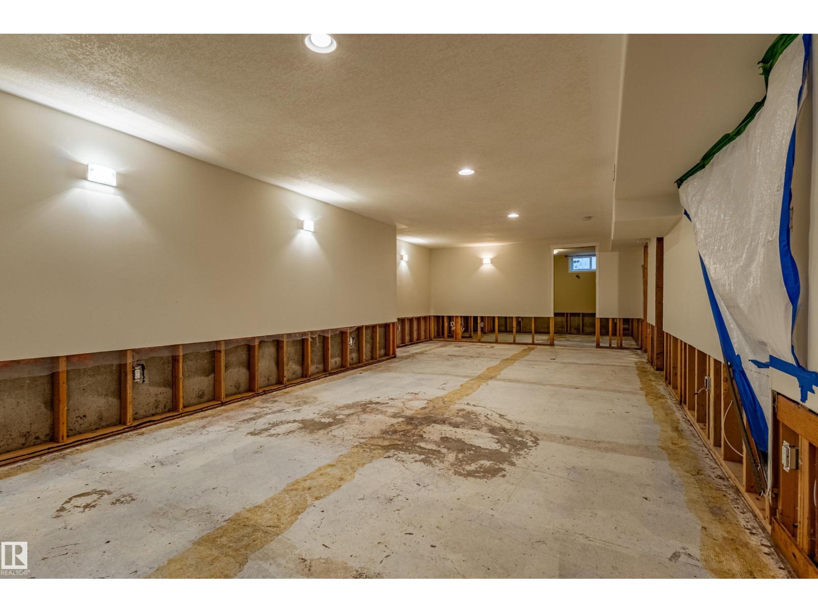 4107 122 ST NW