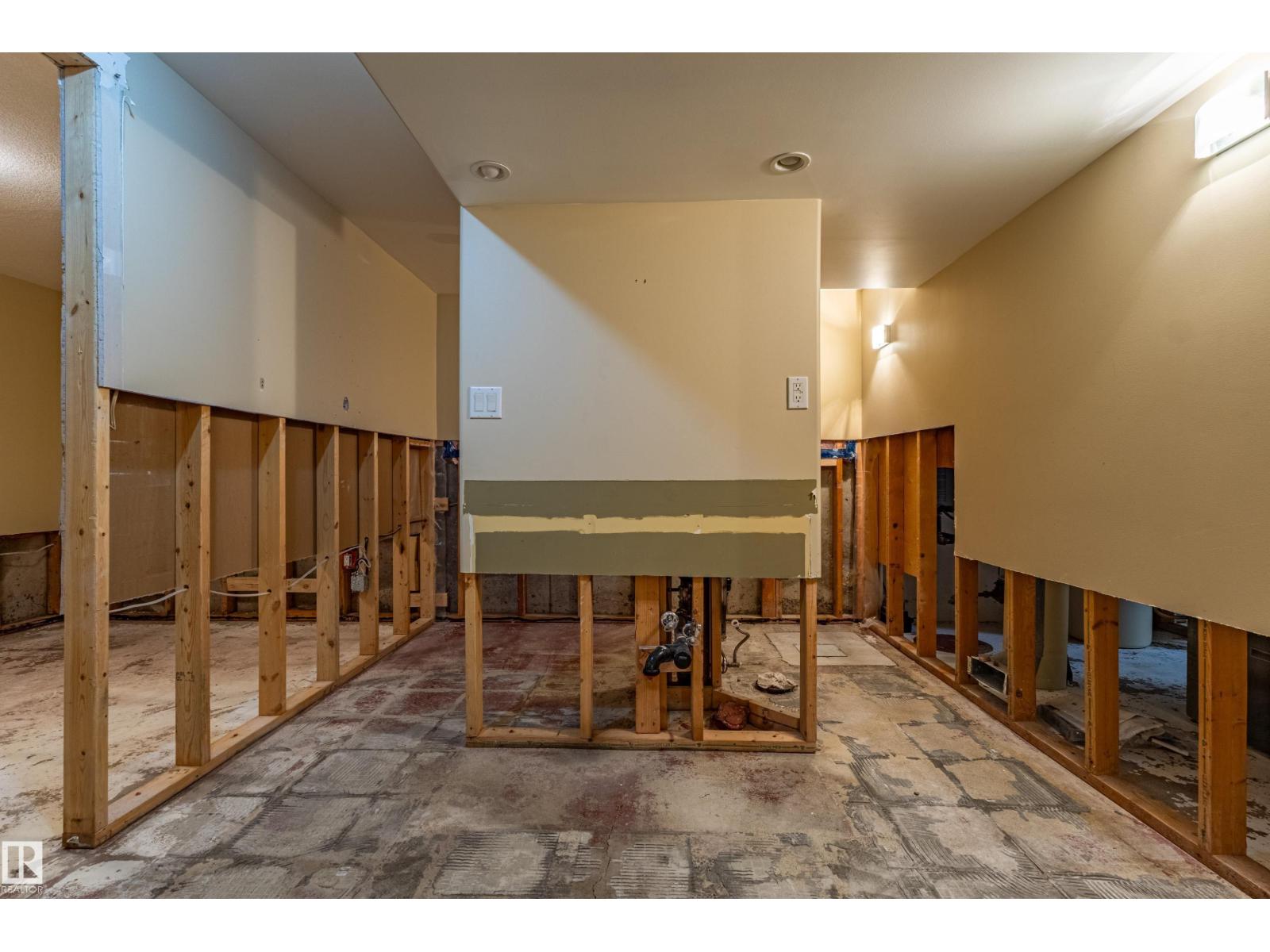 4107 122 ST NW
