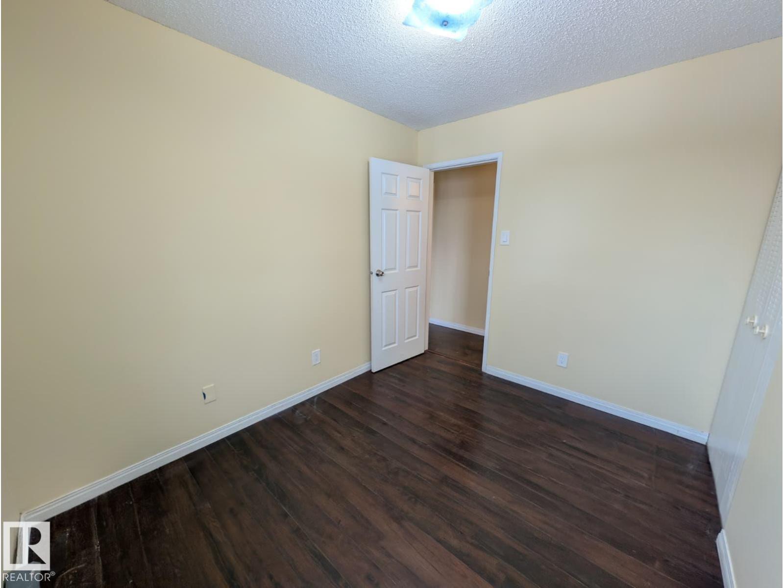 46 Mcleod PL NW